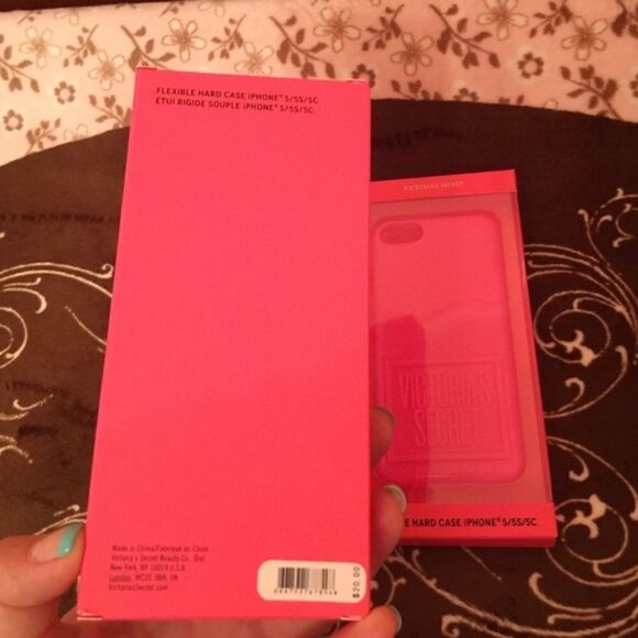 🎉last deal 🎉Victoria secret iPhonecase bundle 2 - Picture 2 of 2